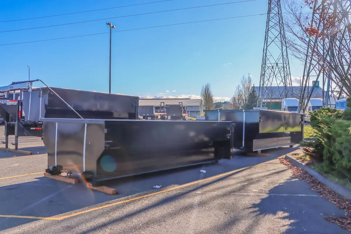 Roll-off dumpster ready for waste disposal at job site for Construction Dumpster Rental in Thonotosassa